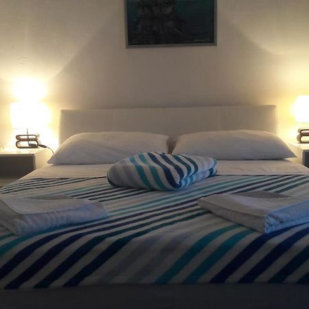 Apartman-Maja-Krk クルク エクステリア 写真