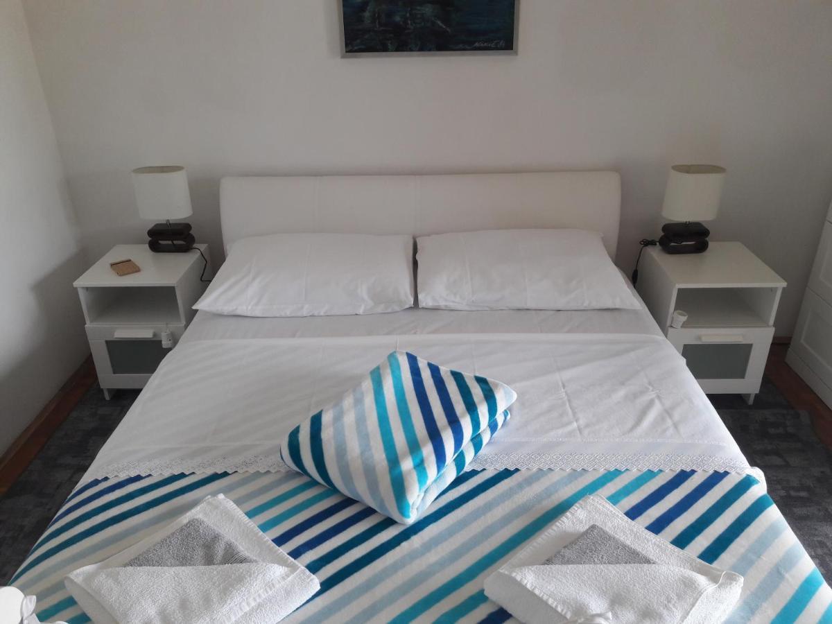 Apartman-Maja-Krk クルク エクステリア 写真