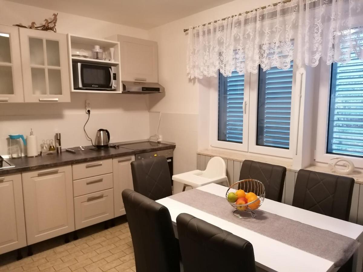 Apartman-Maja-Krk クルク エクステリア 写真