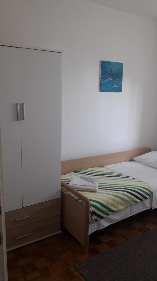 Apartman-Maja-Krk クルク エクステリア 写真