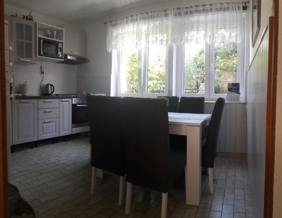 Apartman-Maja-Krk クルク エクステリア 写真